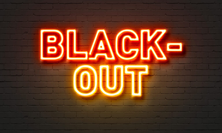 Blackout Period یا دوره خاموشی  قاعده ای است که بازه زمانی را تعیین می کند که طی آن برخی اقدامات محدود یا رد می شوند.